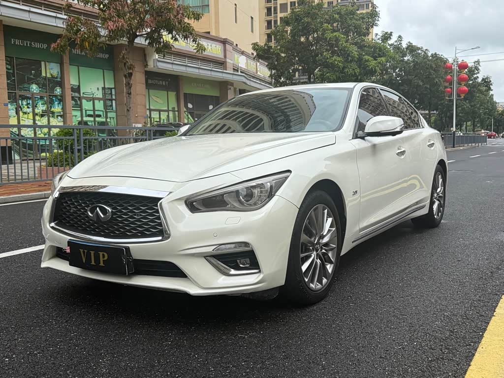 Infiniti Q50L
