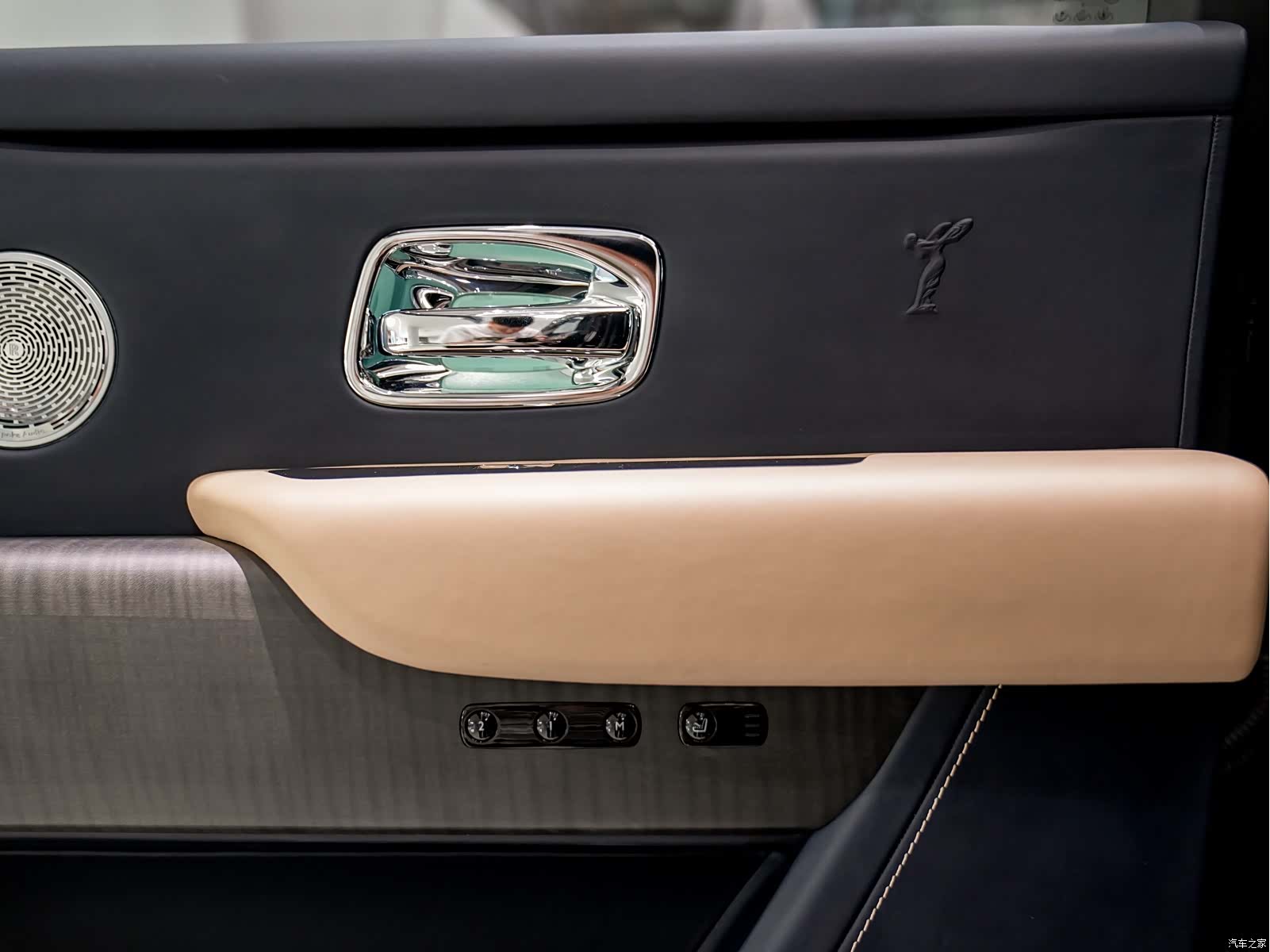 Rolls-Royce Cullinan, 2020 9