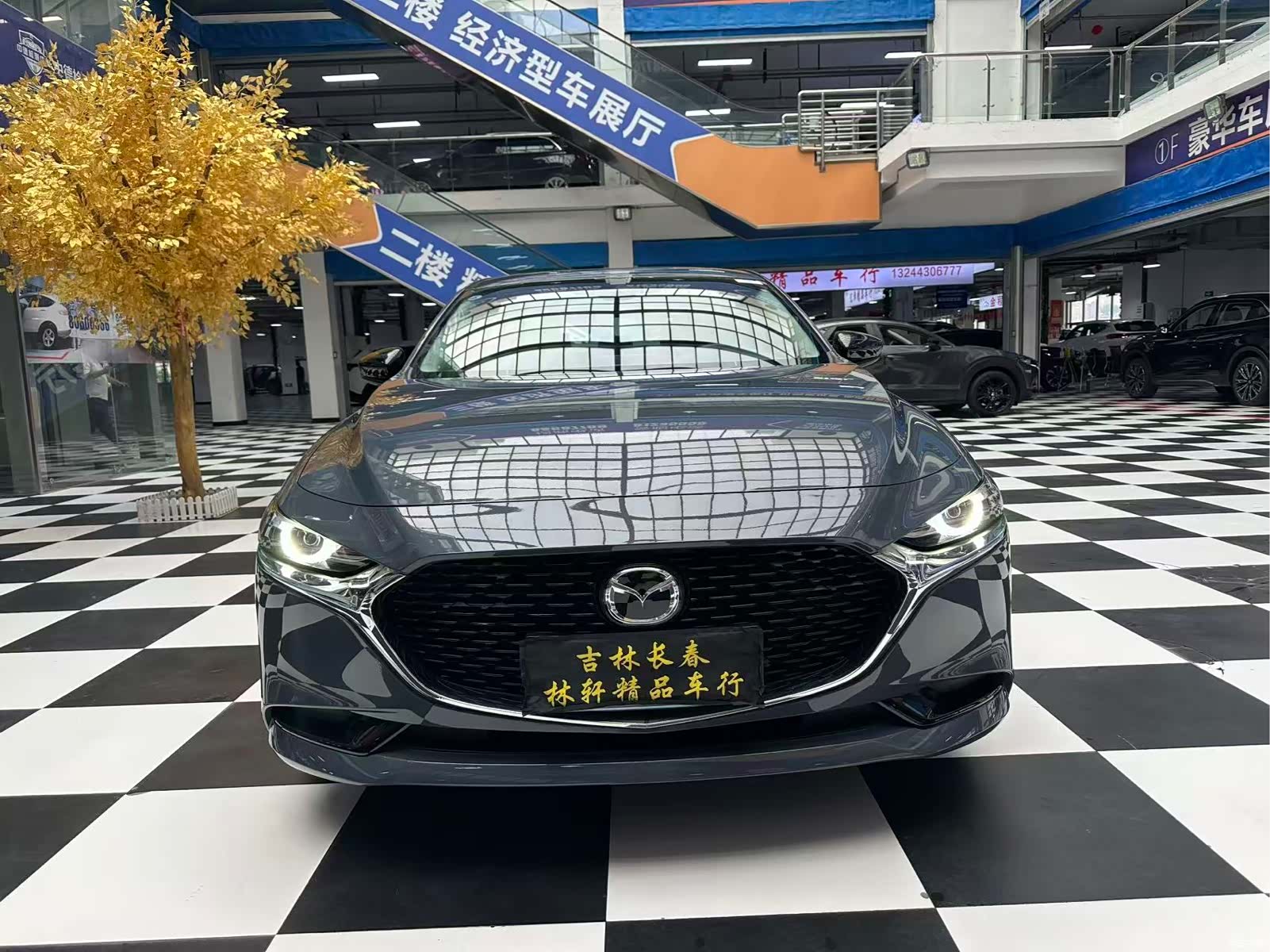 Mazda Mazda3, 2023 2