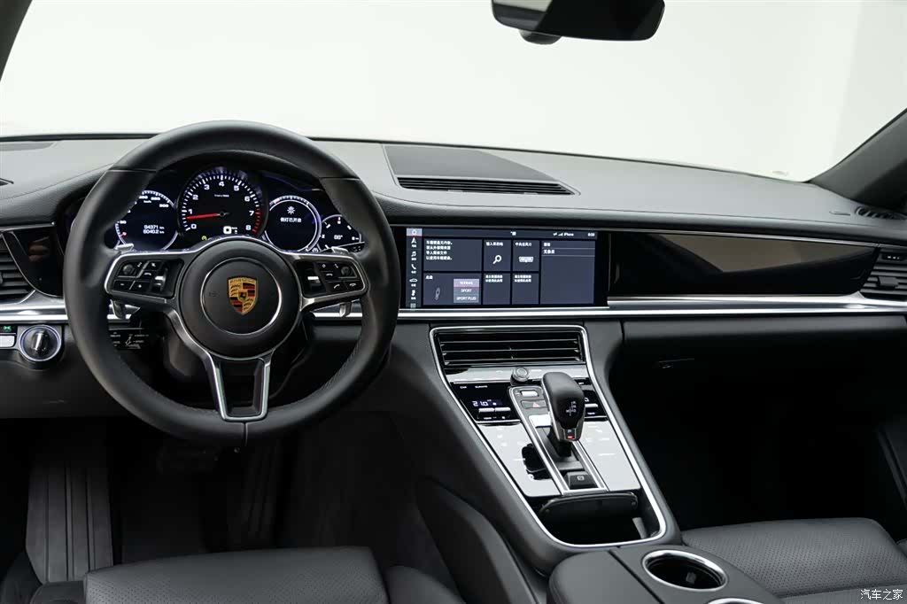 Porsche Panamera, 2018 11