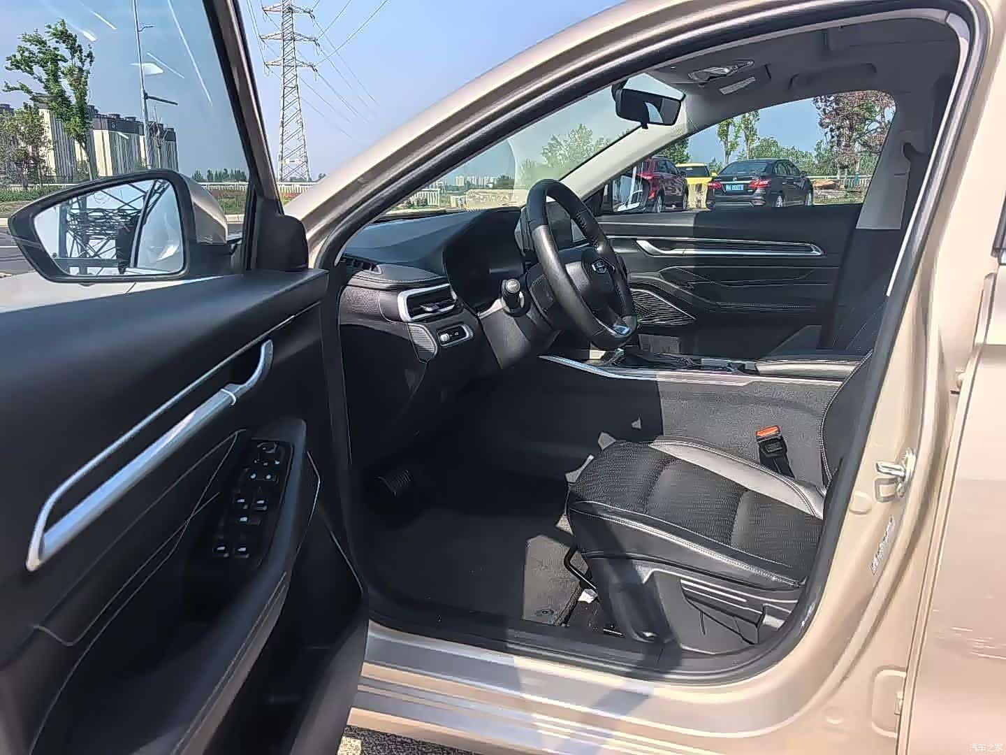 Geely Emgrand, 2023 4