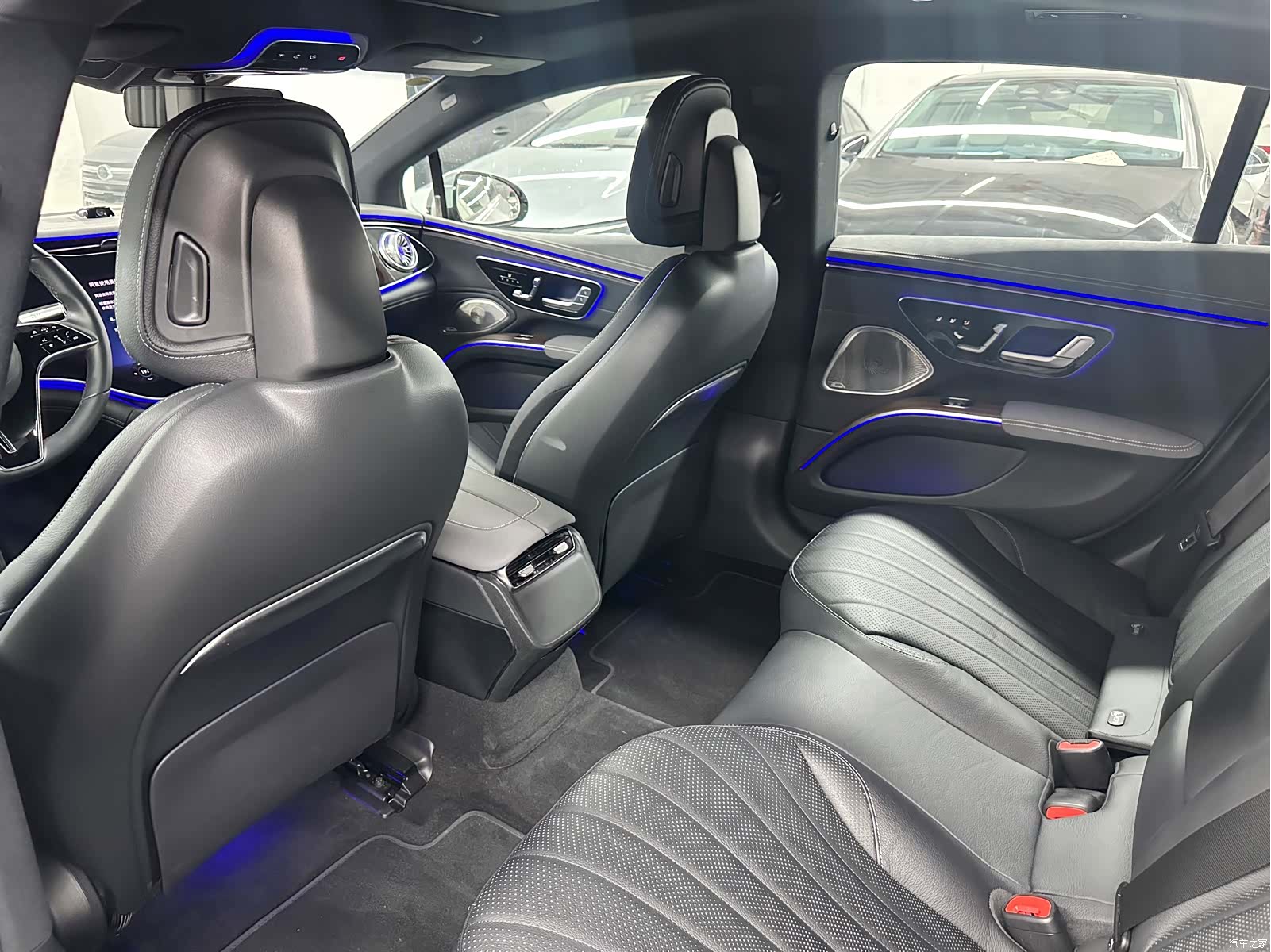 Mercedes-Benz EQS, 2025 16