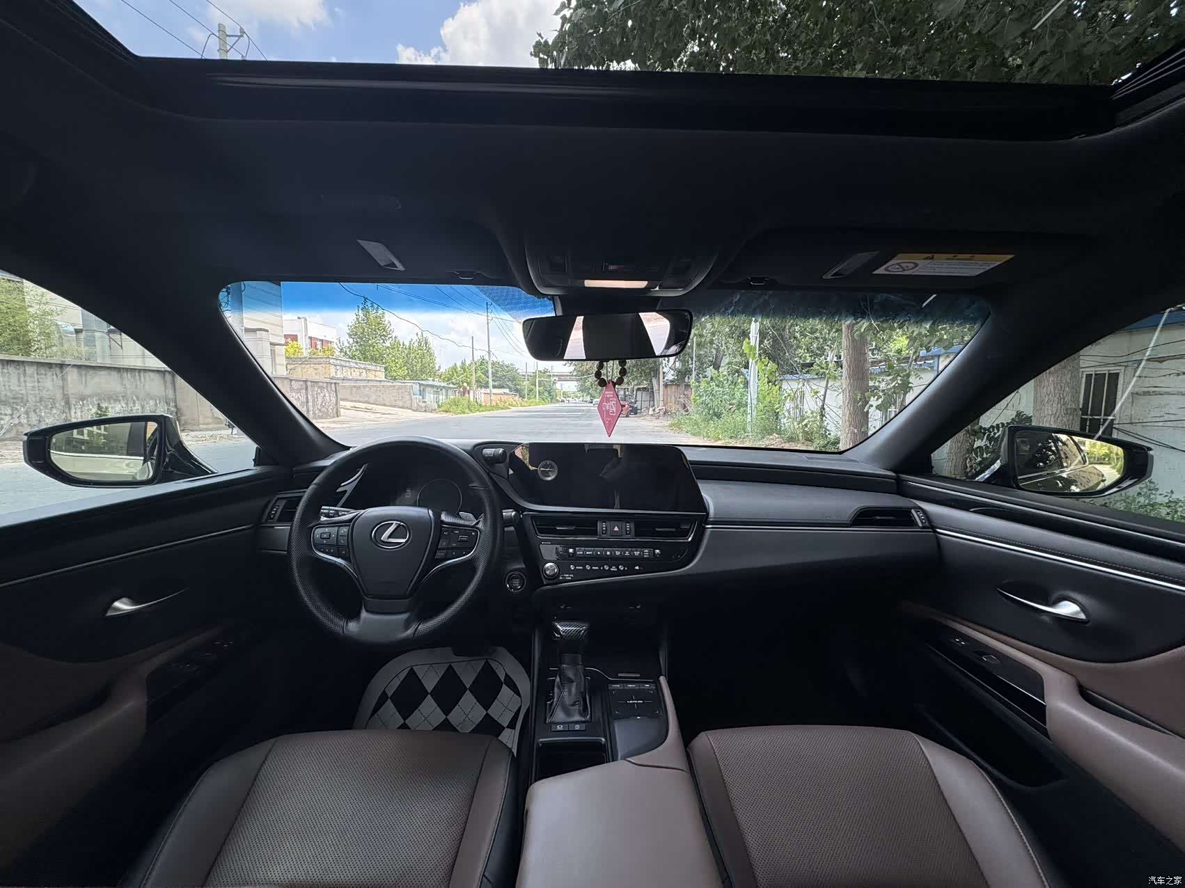 Lexus ES, 2022 8