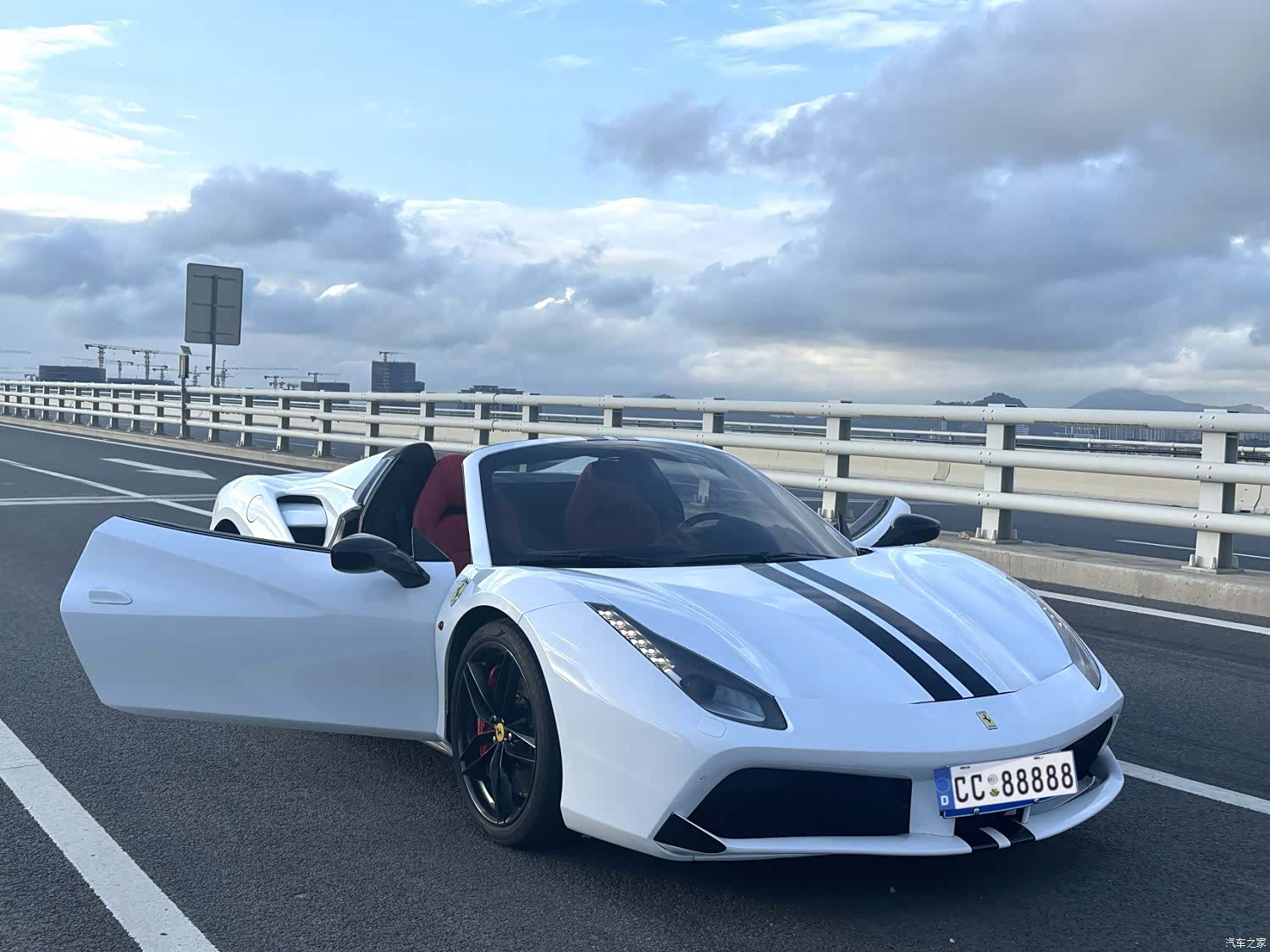 Ferrari 488, 2020 3