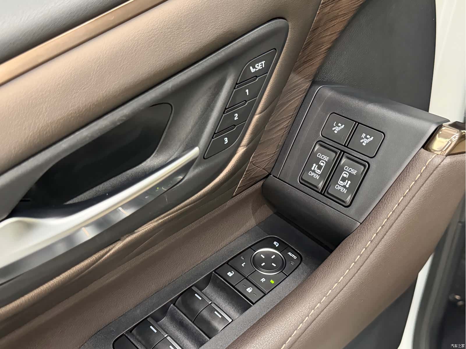 Toyota Vellfire, 2023 7