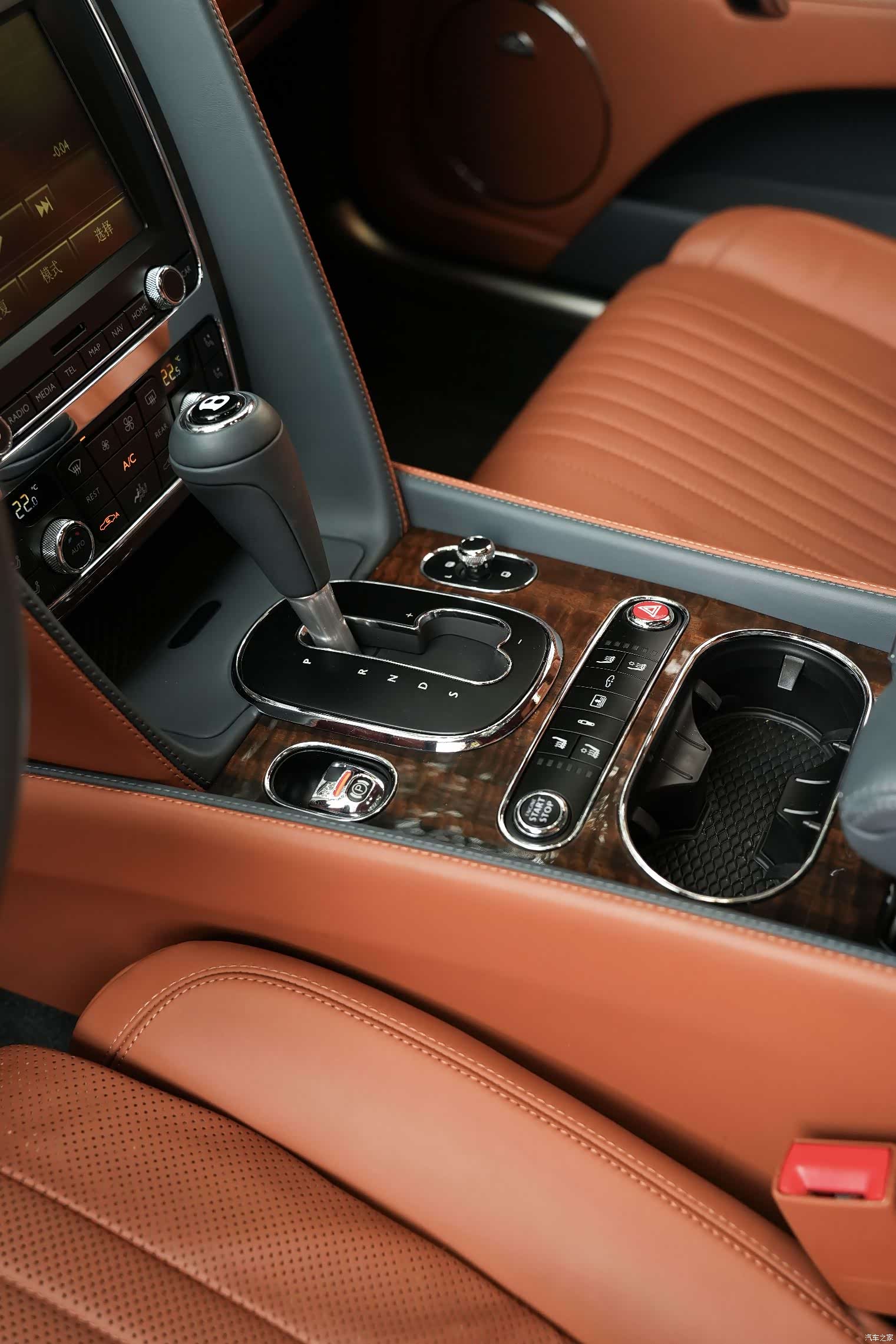 Bentley Flying Spur, 2018 11