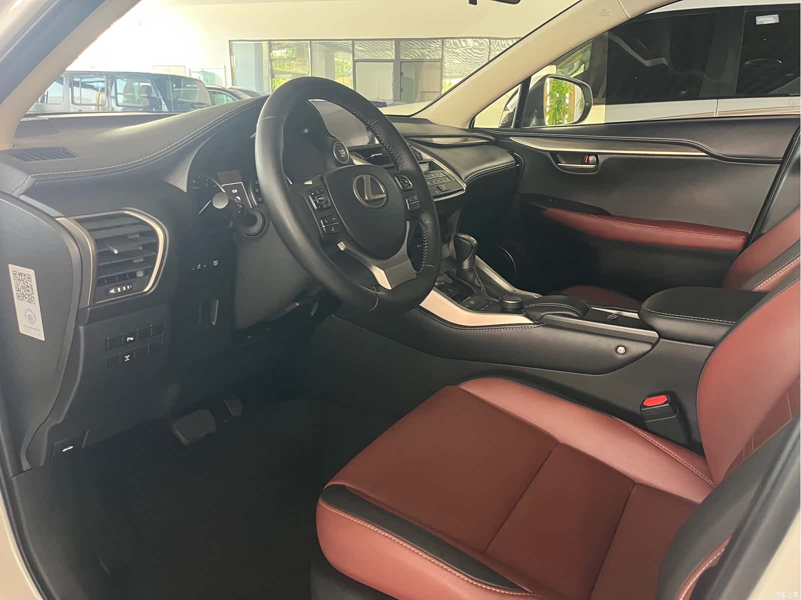 Lexus NX, 2015 4