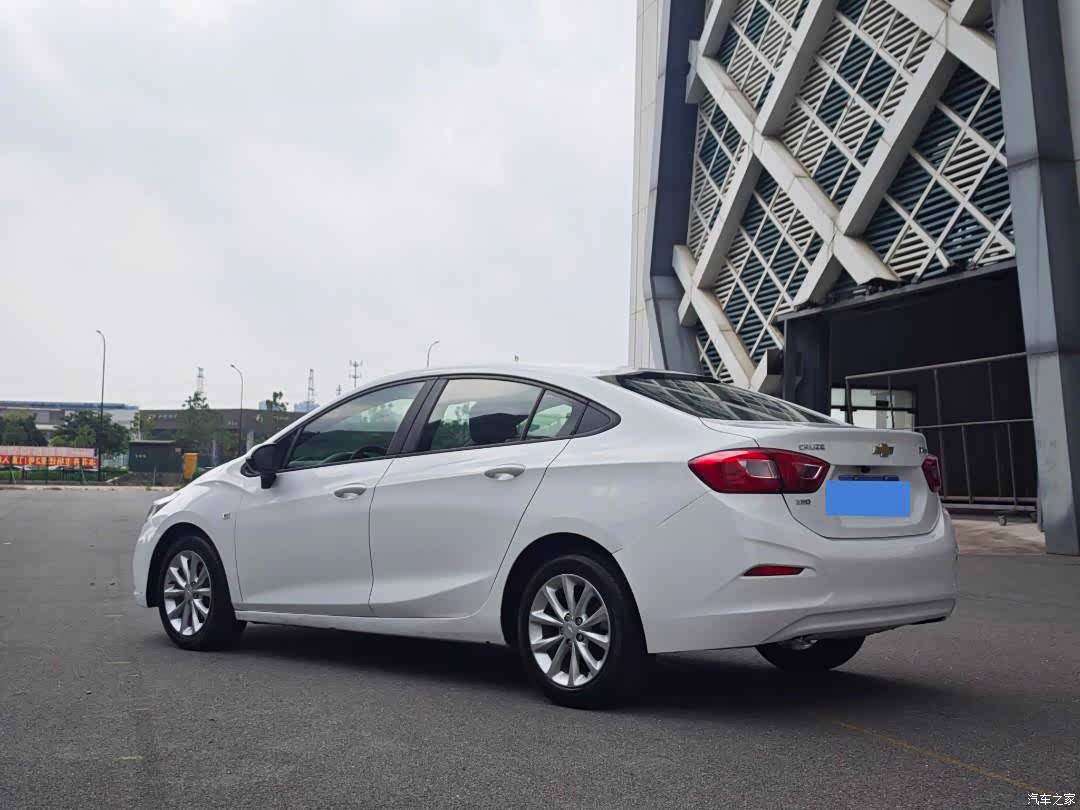 Chevrolet 320, 2017 6