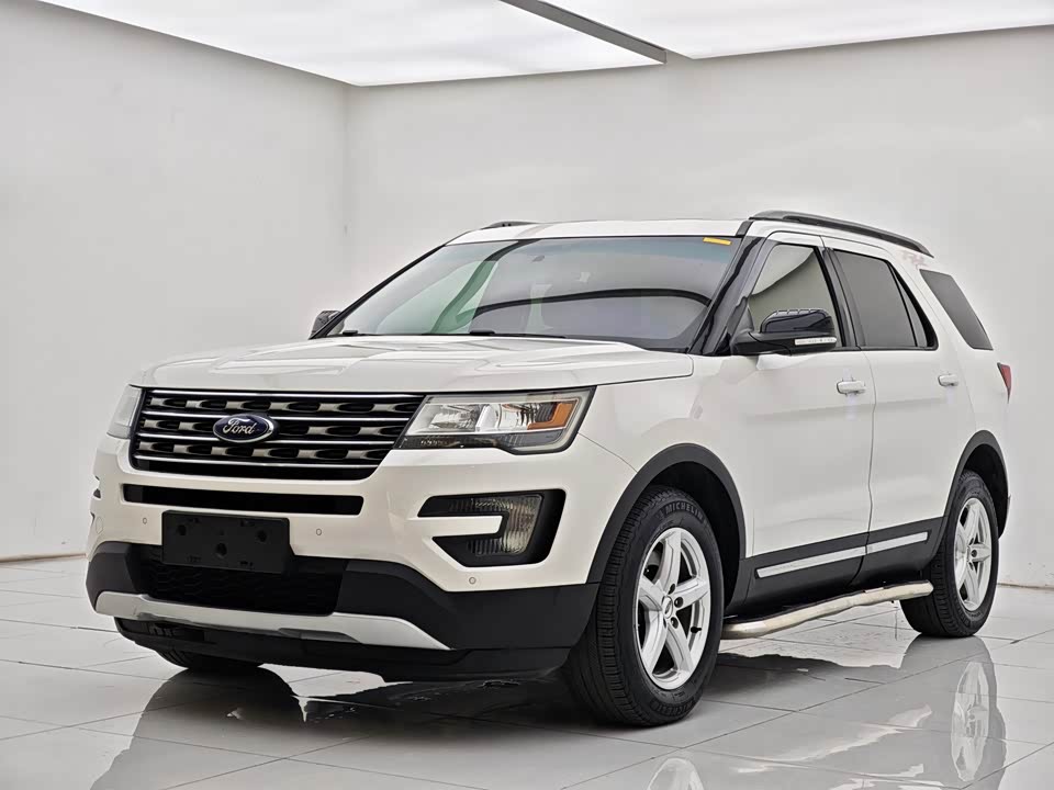 Ford Explorer Ford Explorer