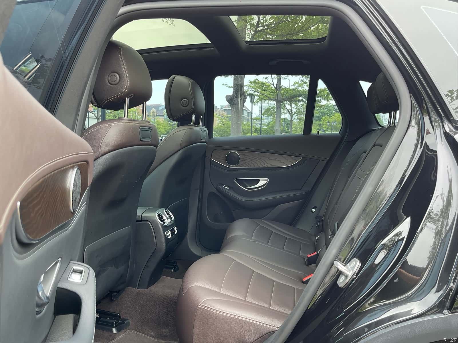 Mercedes-Benz GLC, 2017 16