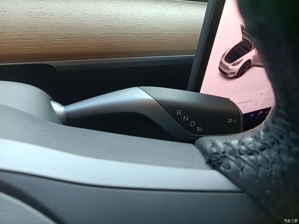 Tesla Model Y, 2021 14