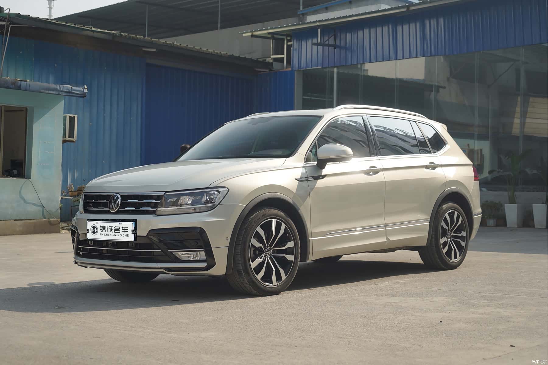 Volkswagen Tiguan L