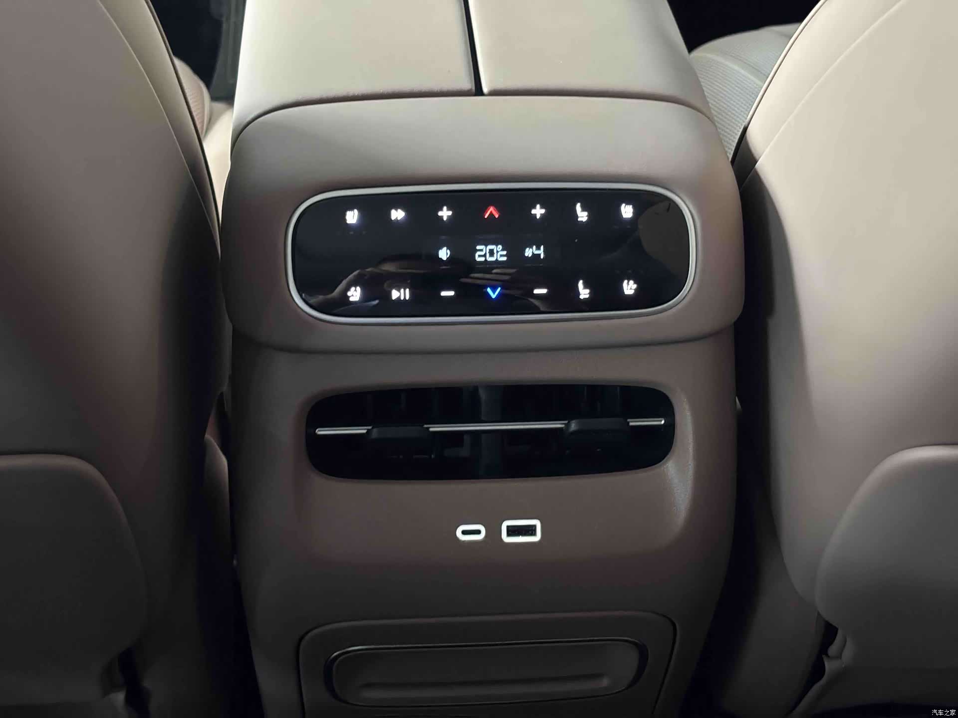 Leapmotor C11, 2026 10
