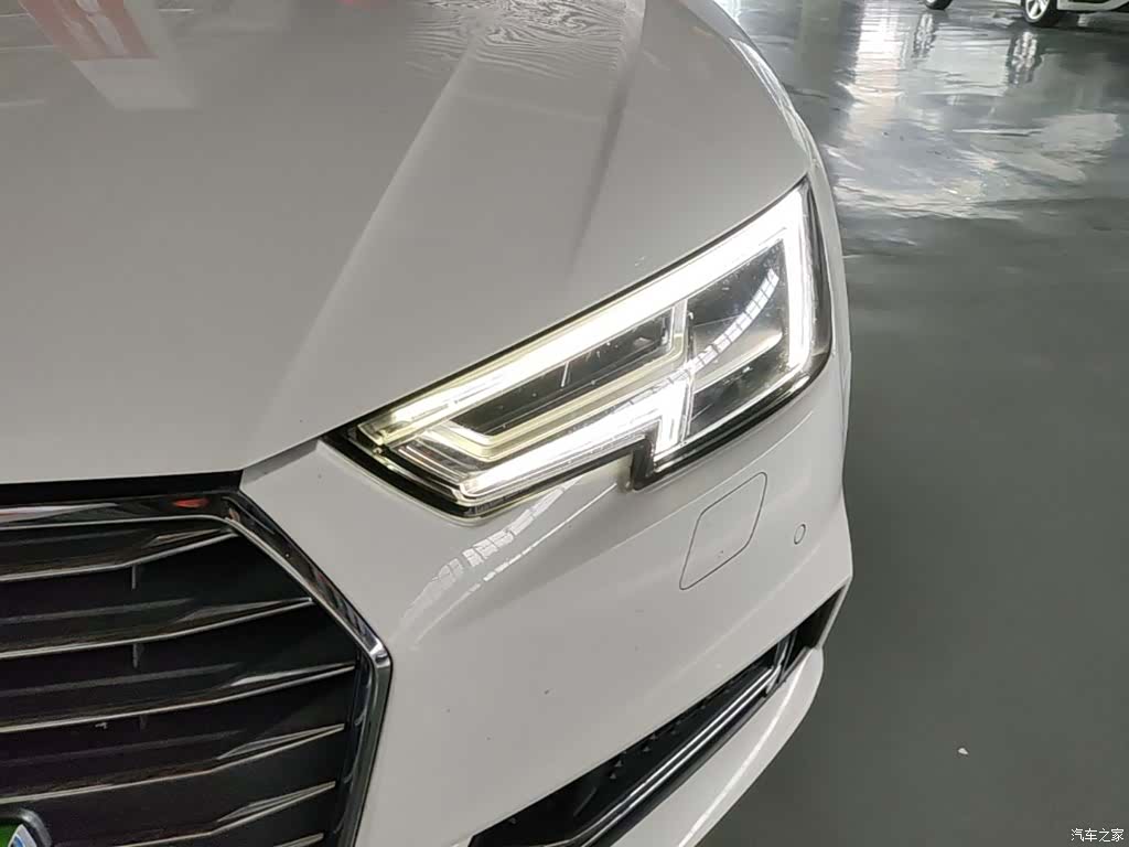 Audi A4L, 2018 24