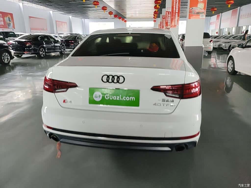 Audi A4L, 2018 6