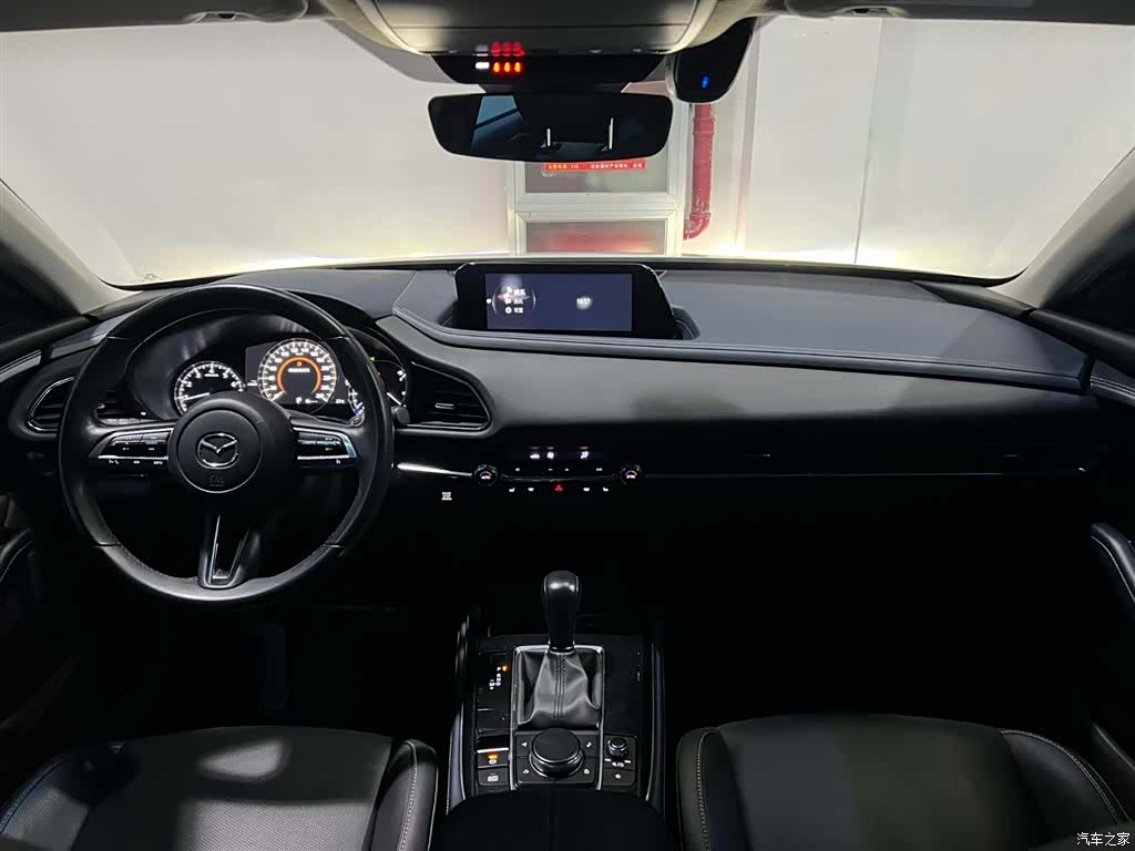 Mazda CX-30, 2022 11