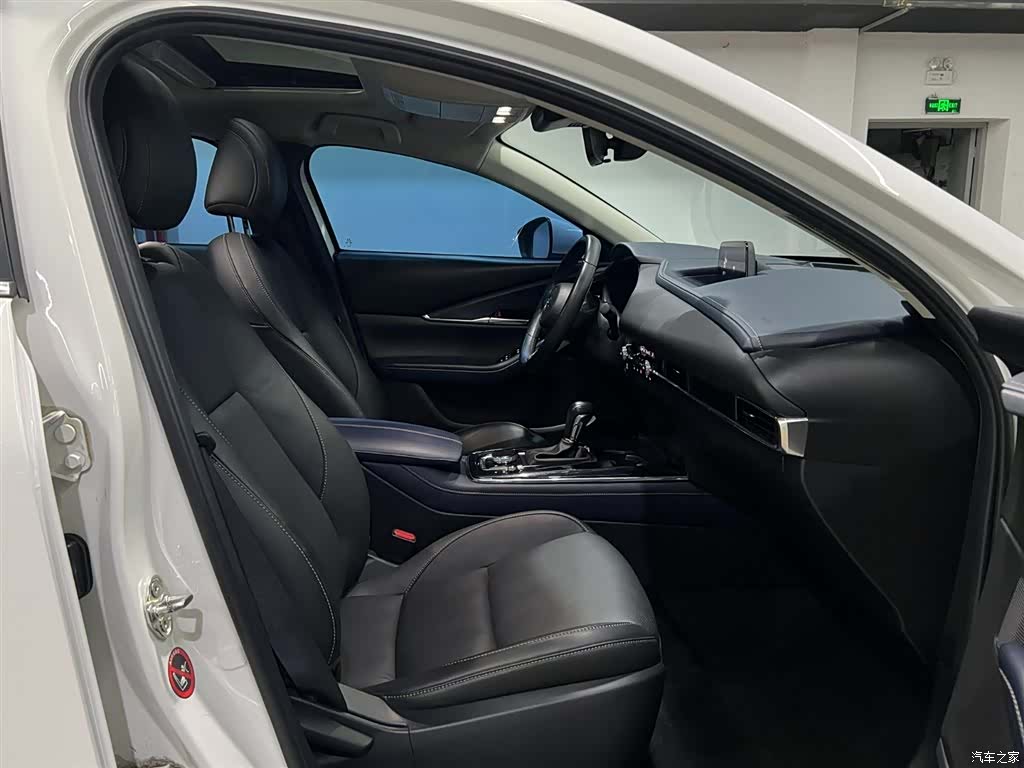 Mazda CX-30, 2022 16