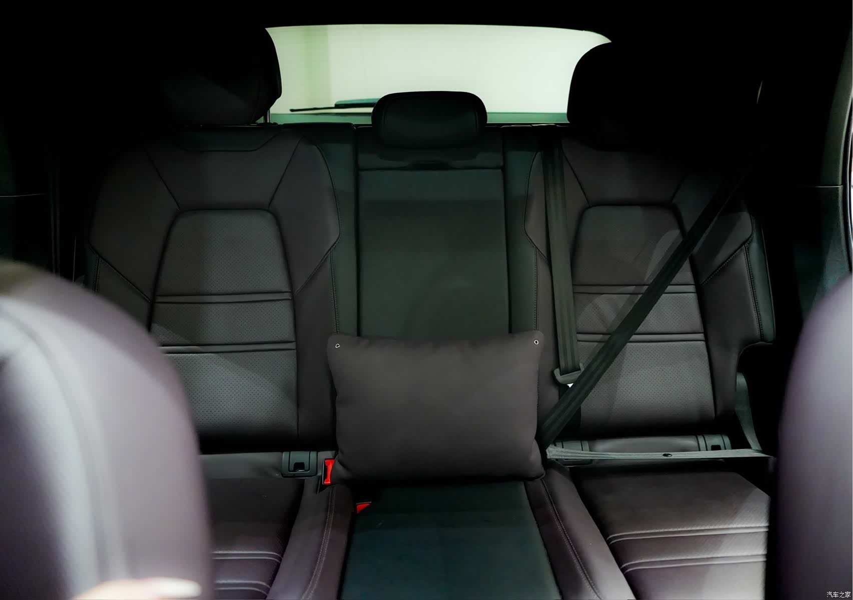 Porsche Cayenne, 2023 10