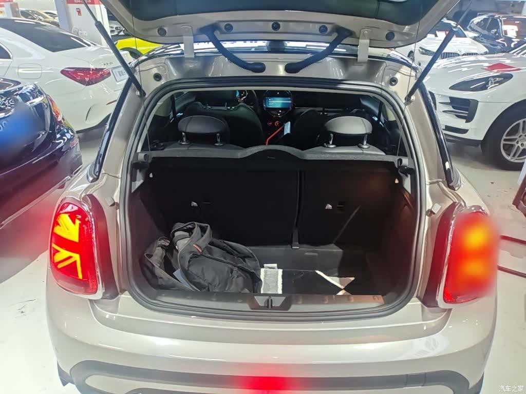 Mini Cooper, 2024 19