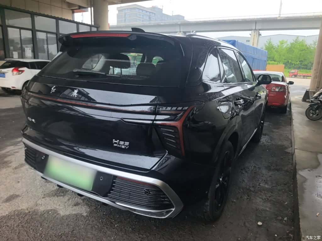 Hongqi HS3, 2026 7