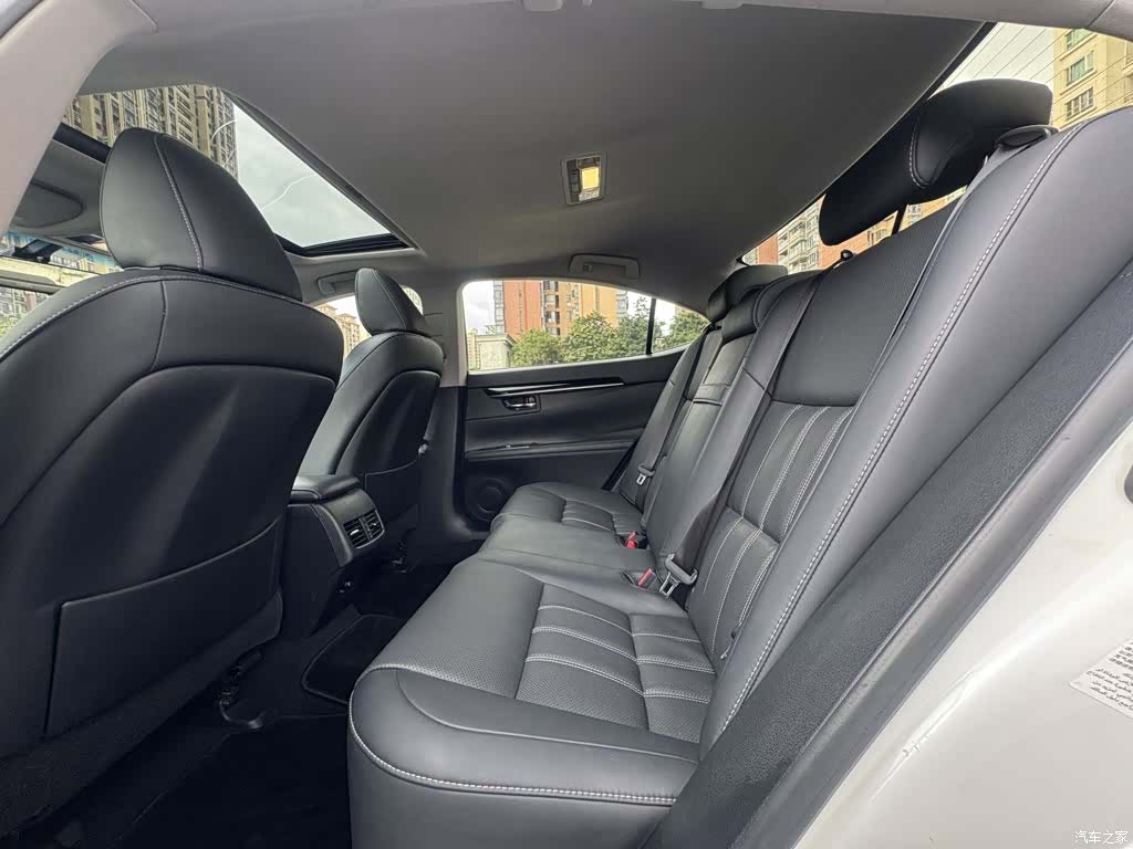 Lexus ES, 2017 6