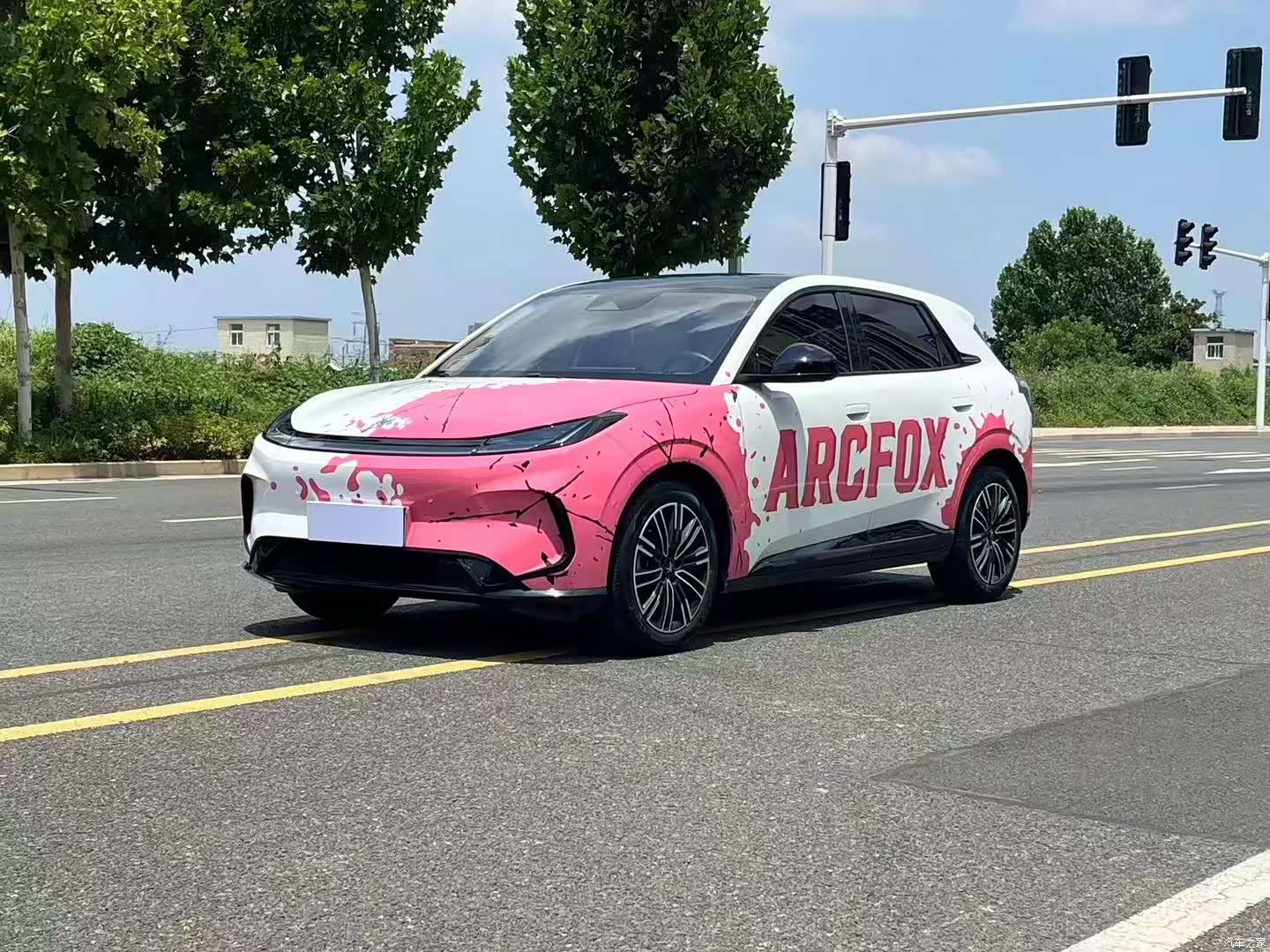 BAIC T1