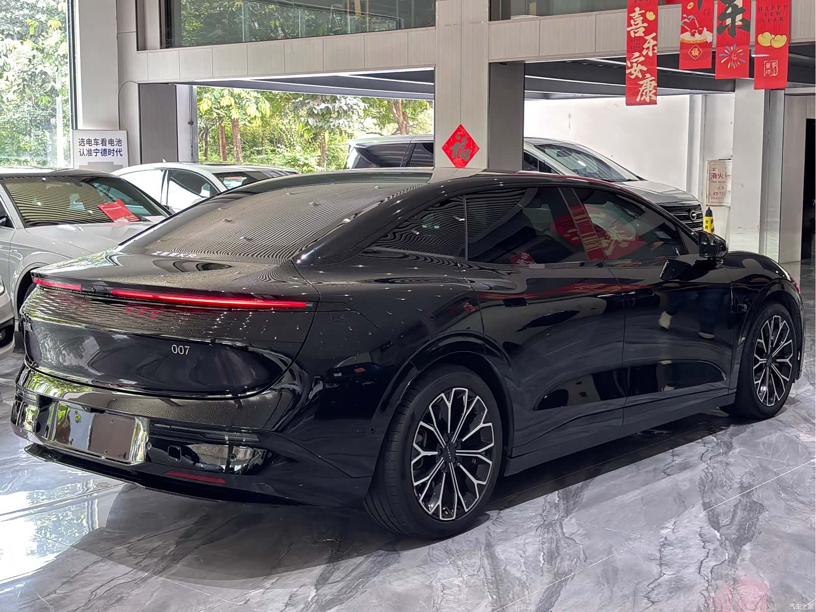 Zeekr 007, 2024 31