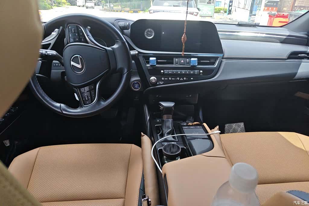 Lexus ES, 2021 12