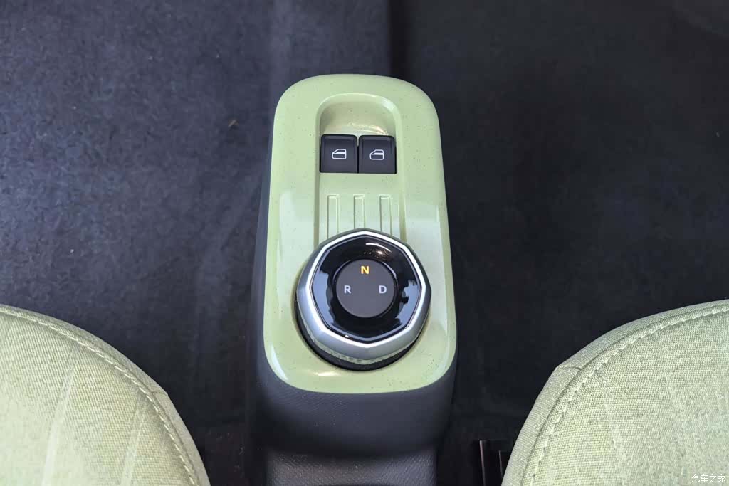 Geely Panda, 2025 16