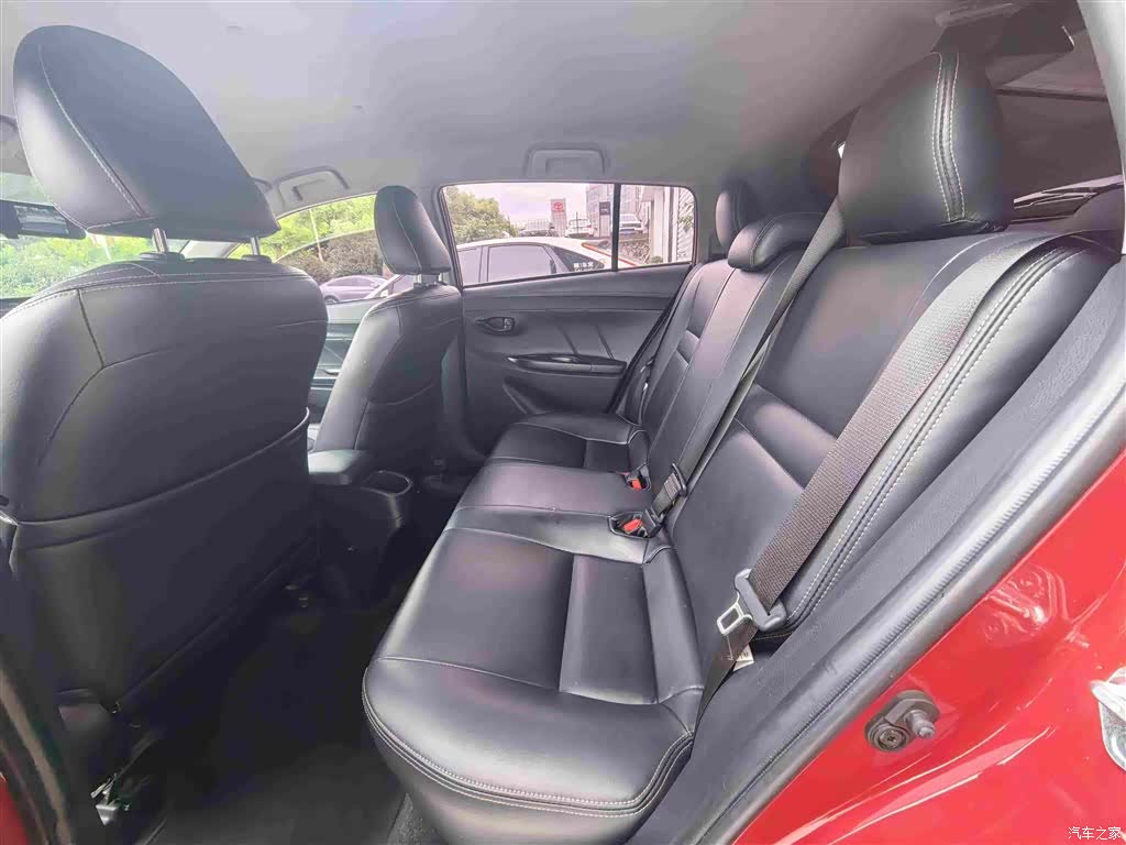 Toyota YARiS L, 2023 6