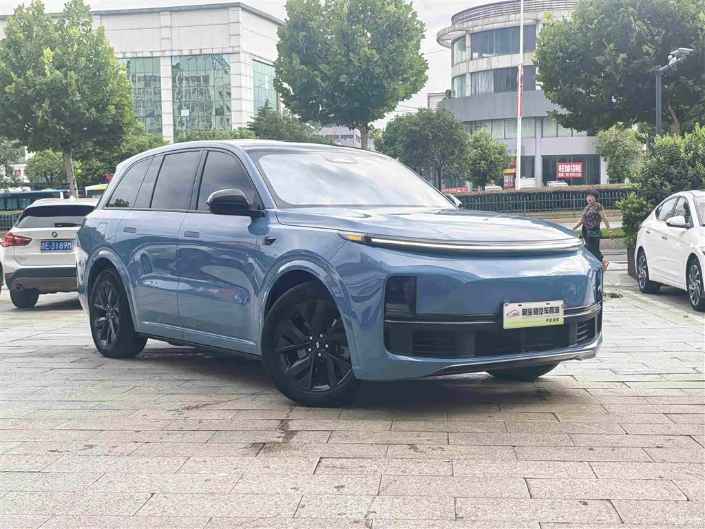 Li Auto L8, 2023 3