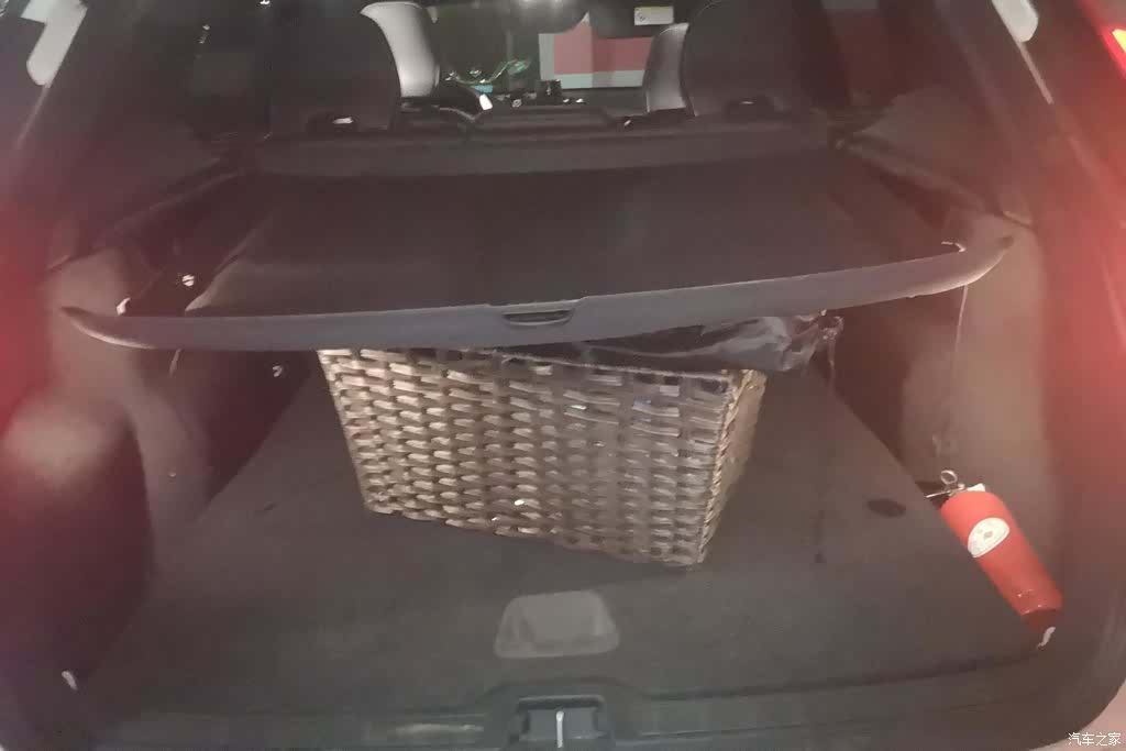 Volvo XC40, 2020 4