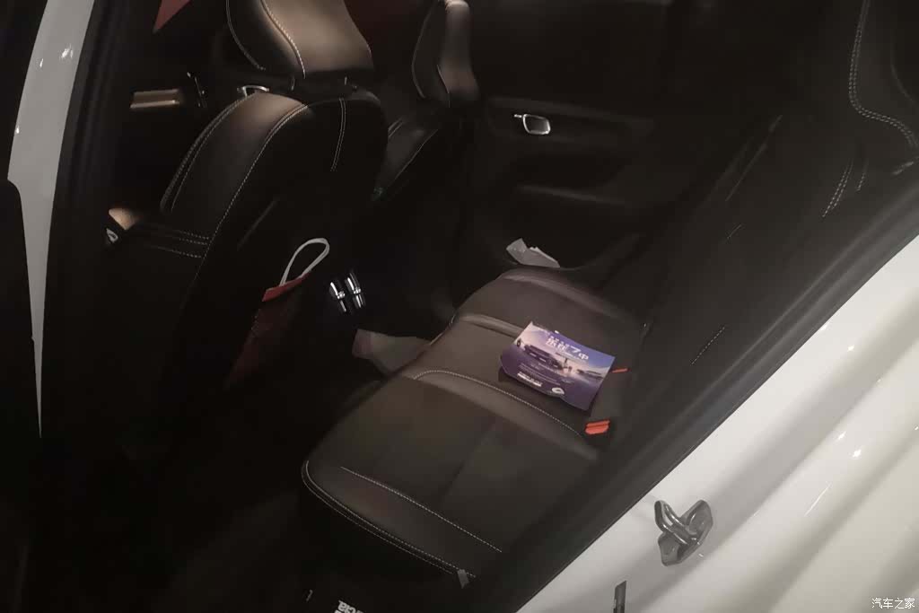 Volvo XC40, 2020 11