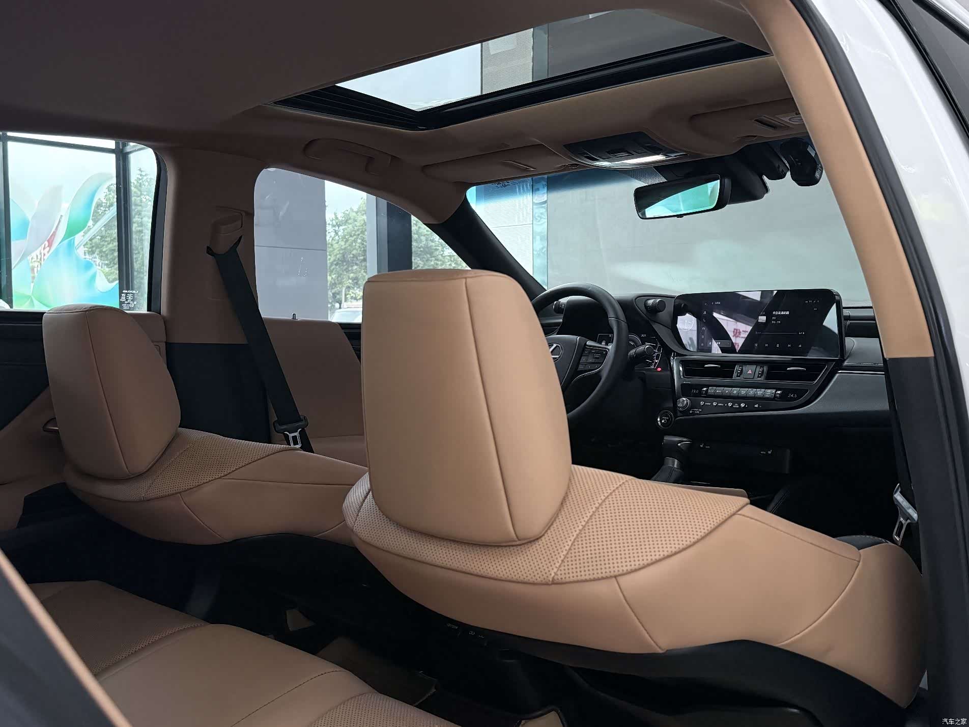 Lexus ES, 2023 19