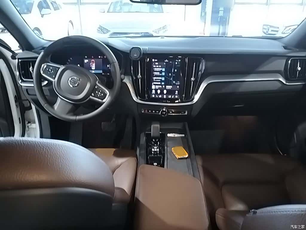Volvo S60, 2022 10