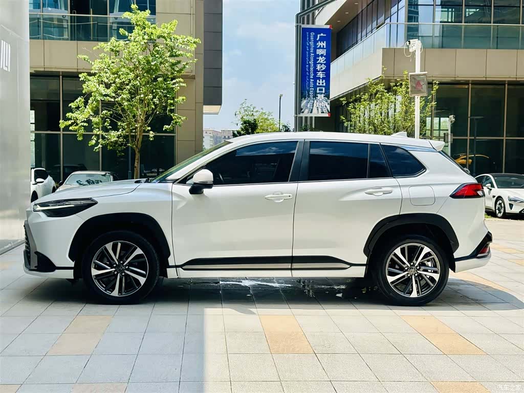 Toyota Frontlander, 2023 4