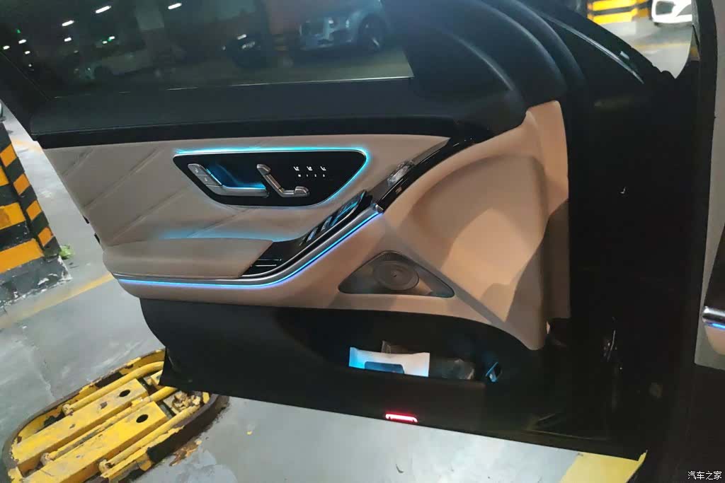 Maybach S-Class, 2023 7
