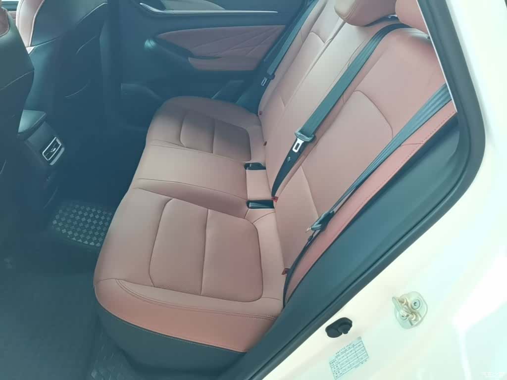 Changan Eado, 2025 17