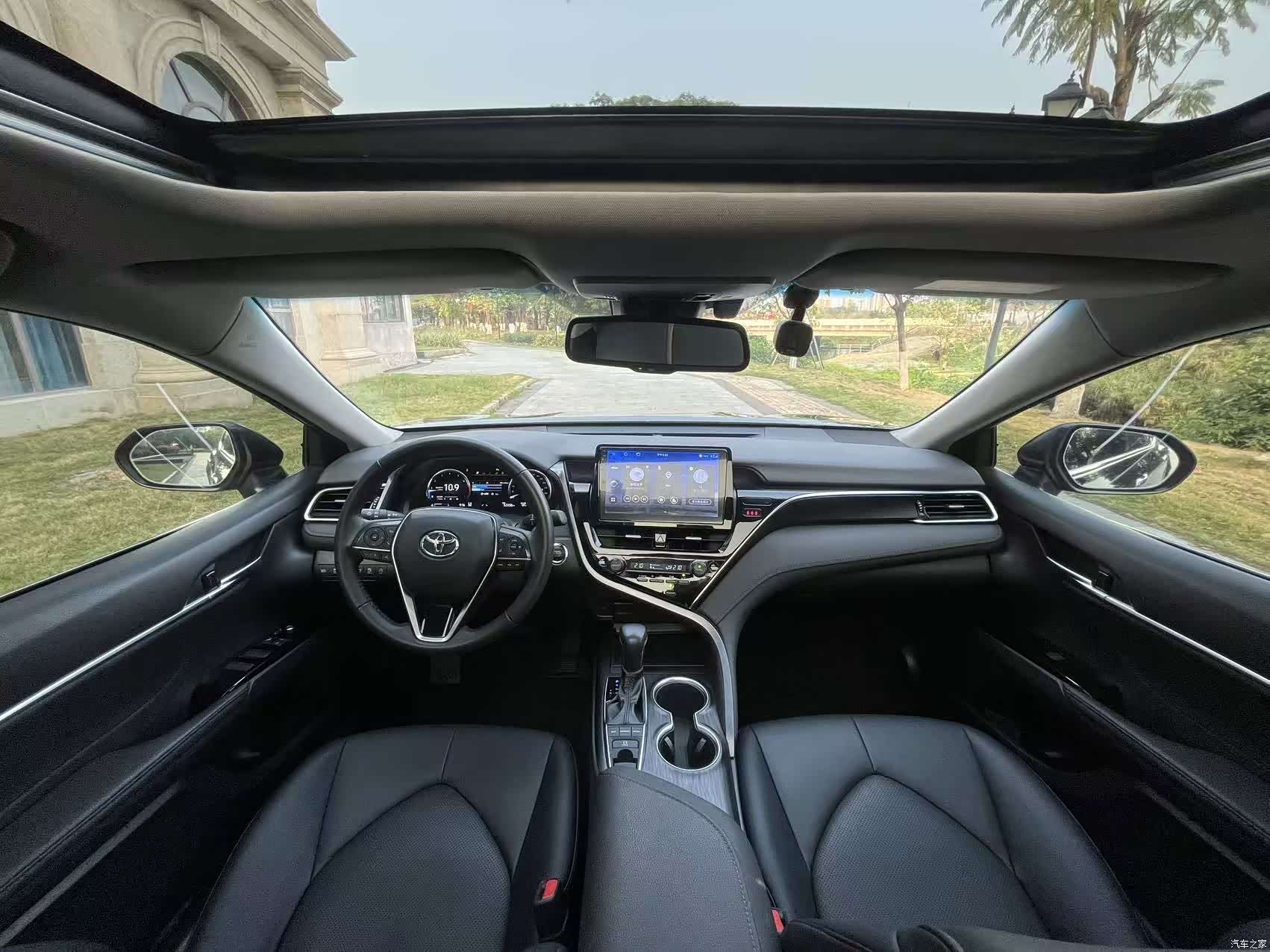 Toyota Camry, 2022 9