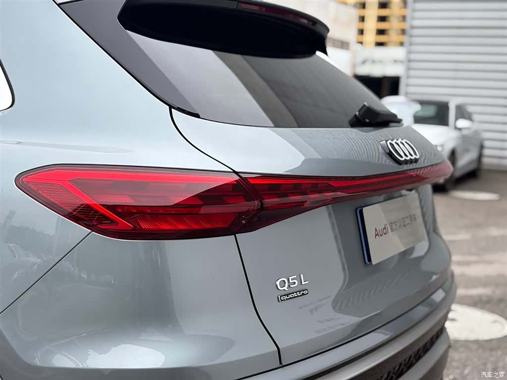 Audi Q5L, 2025 22