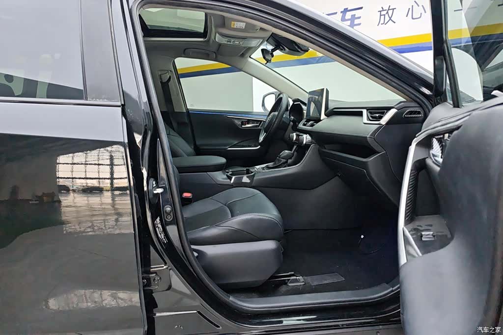 Toyota Wildlander, 2022 8