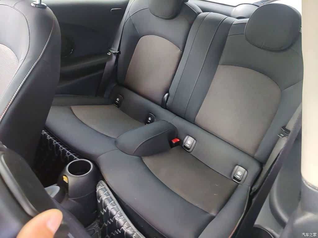 Mini ONE, 2022 17