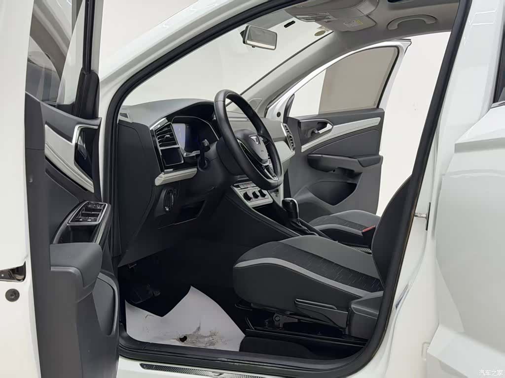 Volkswagen VS7, 2023 13
