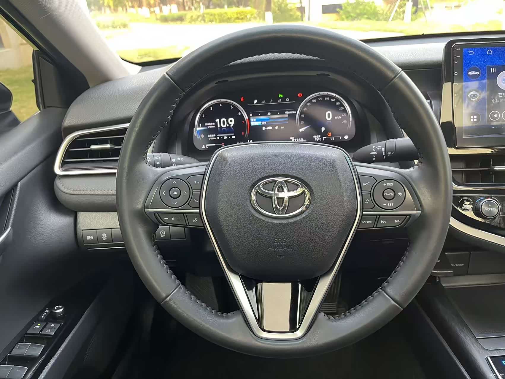 Toyota Camry, 2022 11
