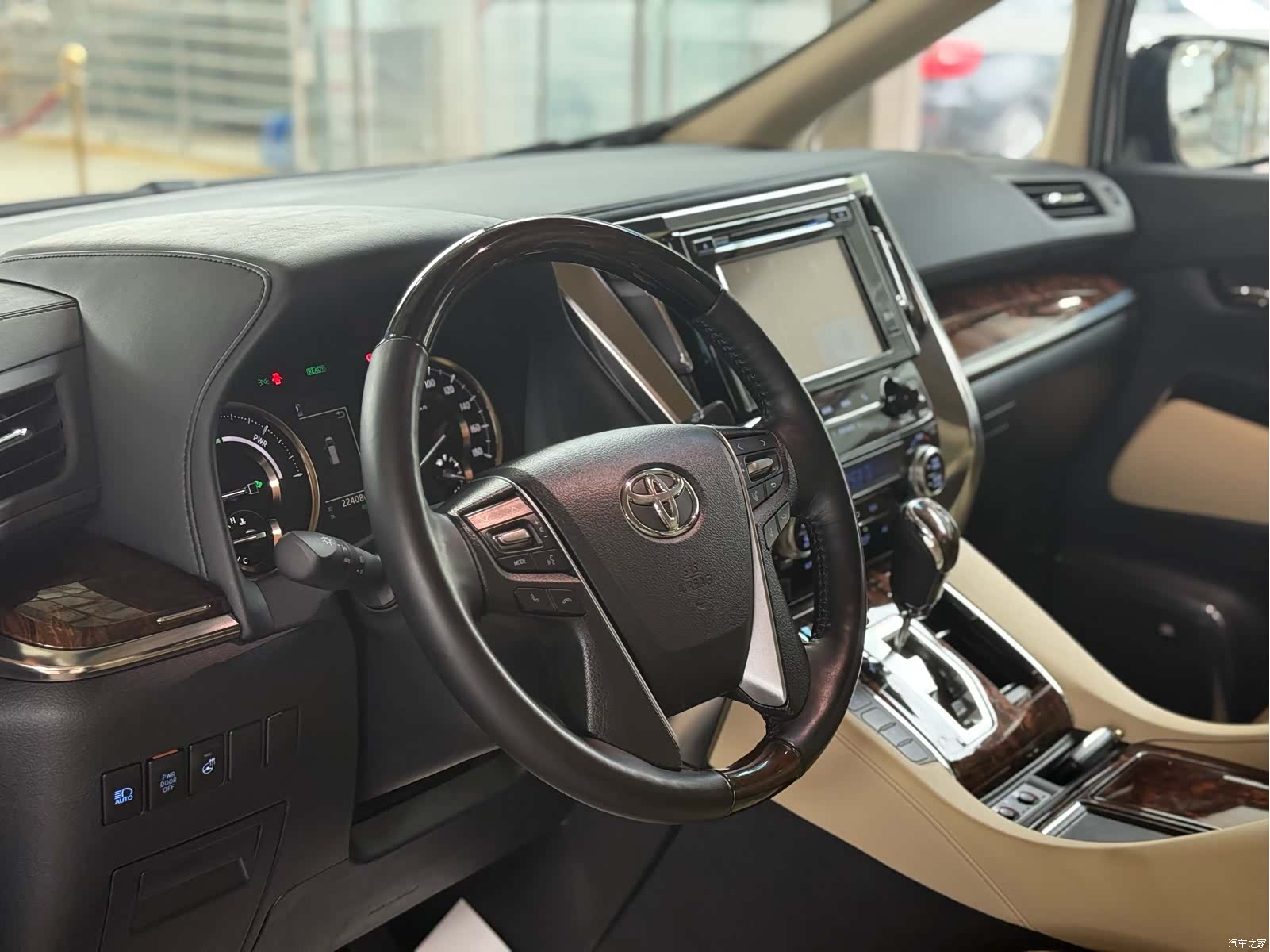 Toyota Alphard, 2019 7