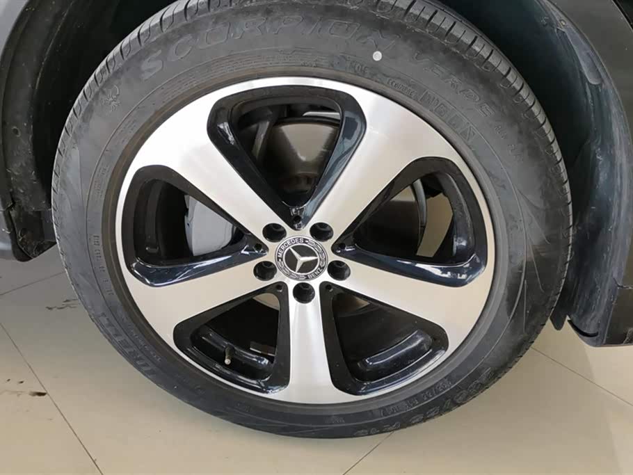 Mercedes-Benz GLC Mercedes-Benz GLC