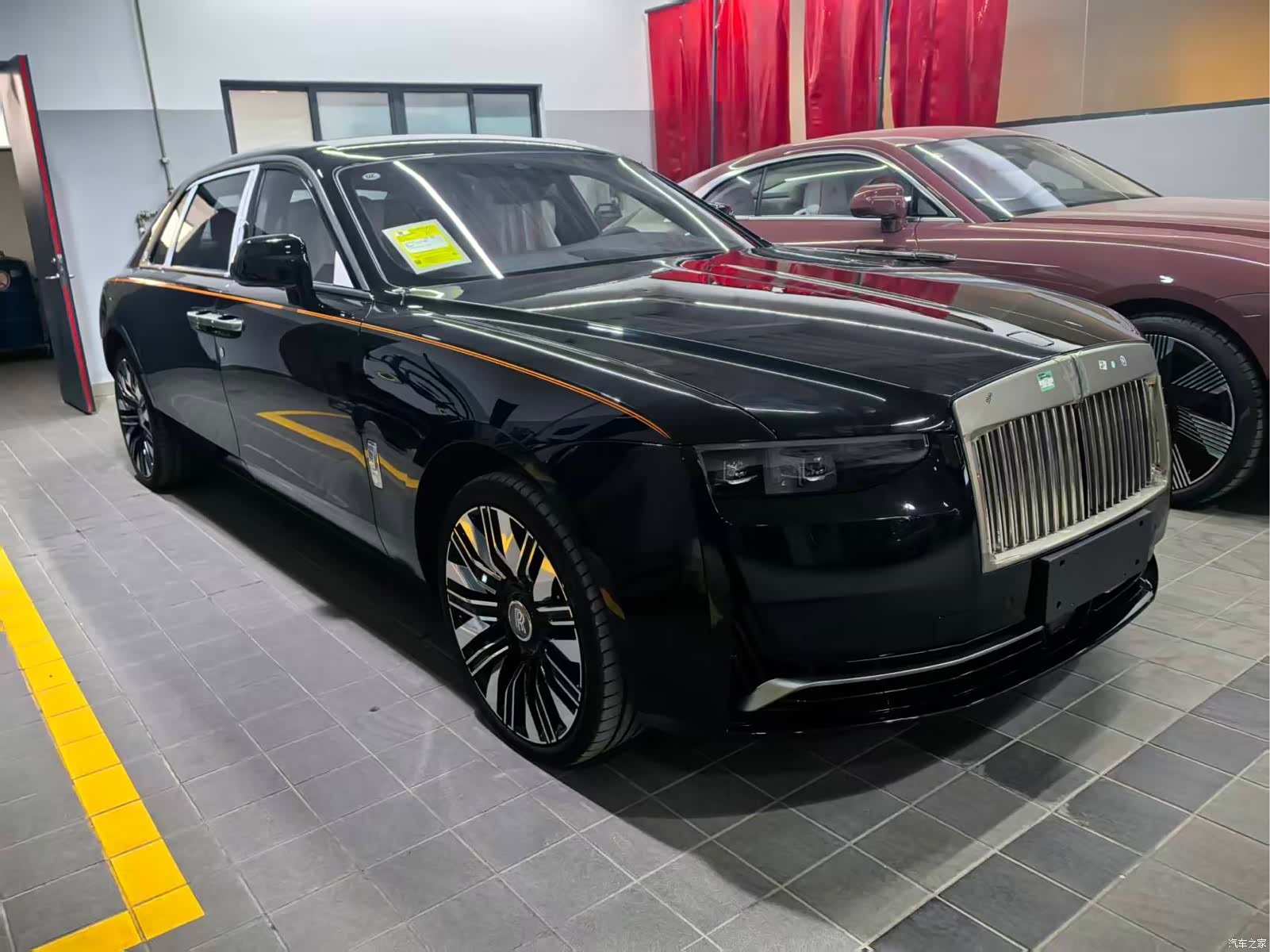 Rolls-Royce Ghost, 2025 1