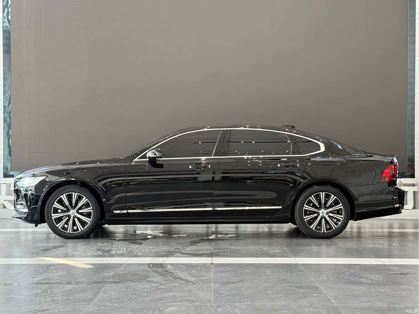 Volvo S90, 2021 4