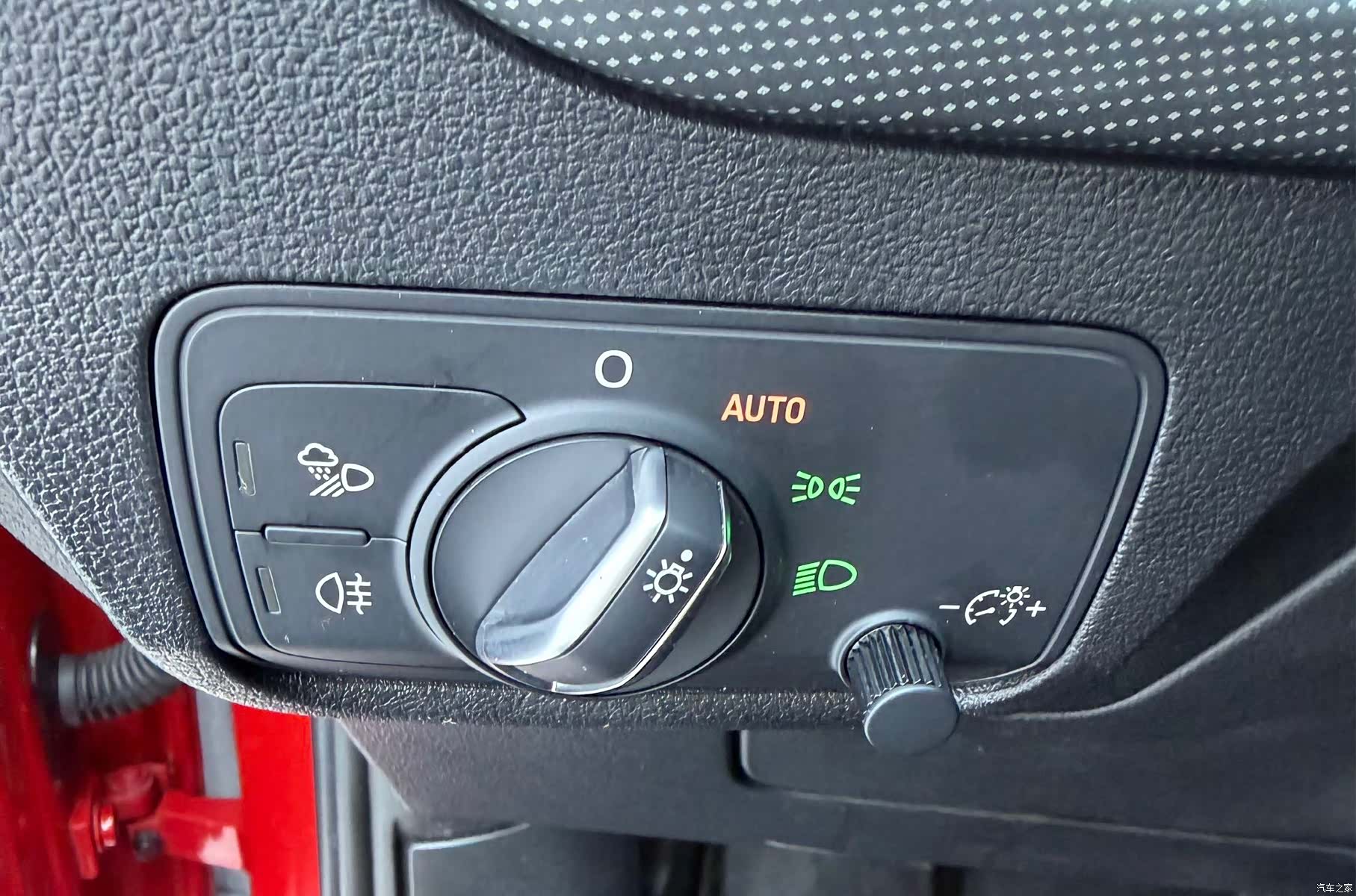 Audi Q2L, 2022 8