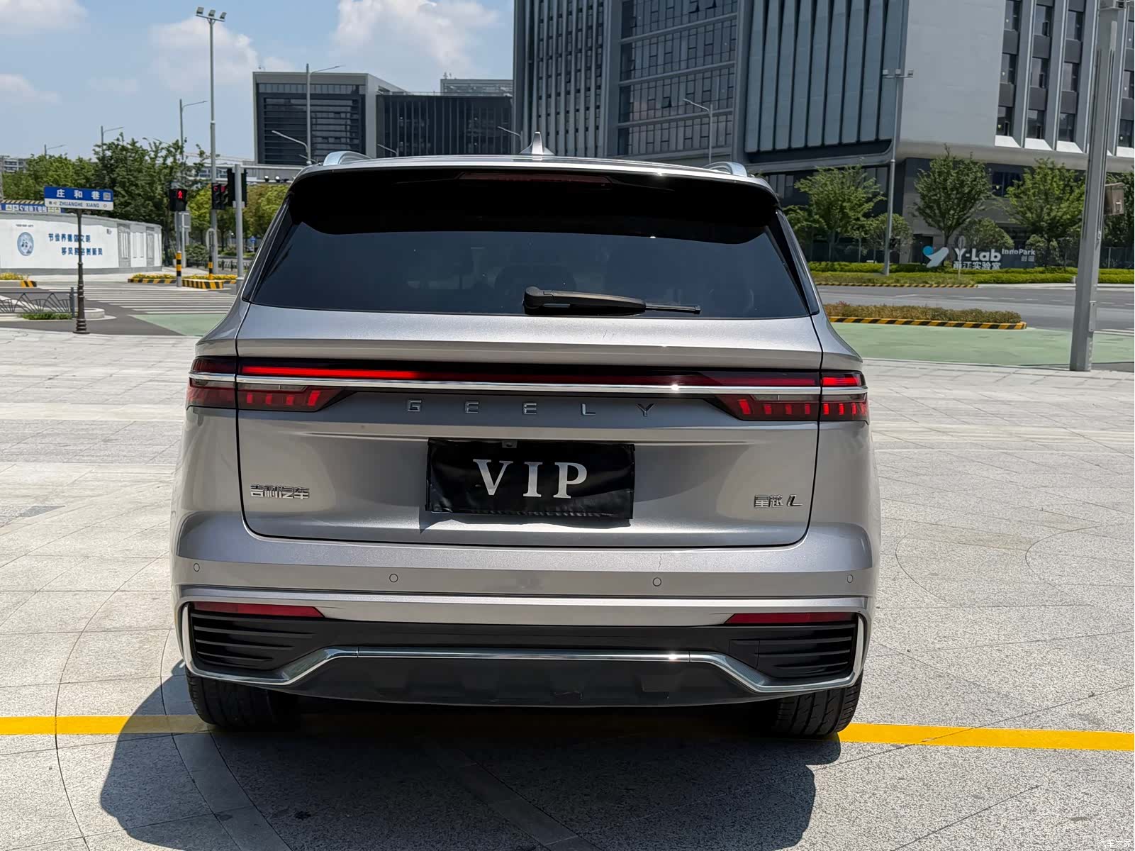 Geely Xingyue L, 2022 17